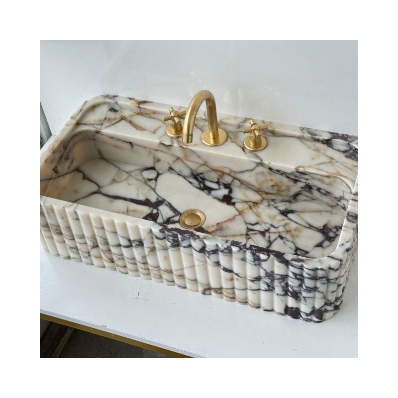 Żebrowana umywalka z marmuru Calacatta Volia